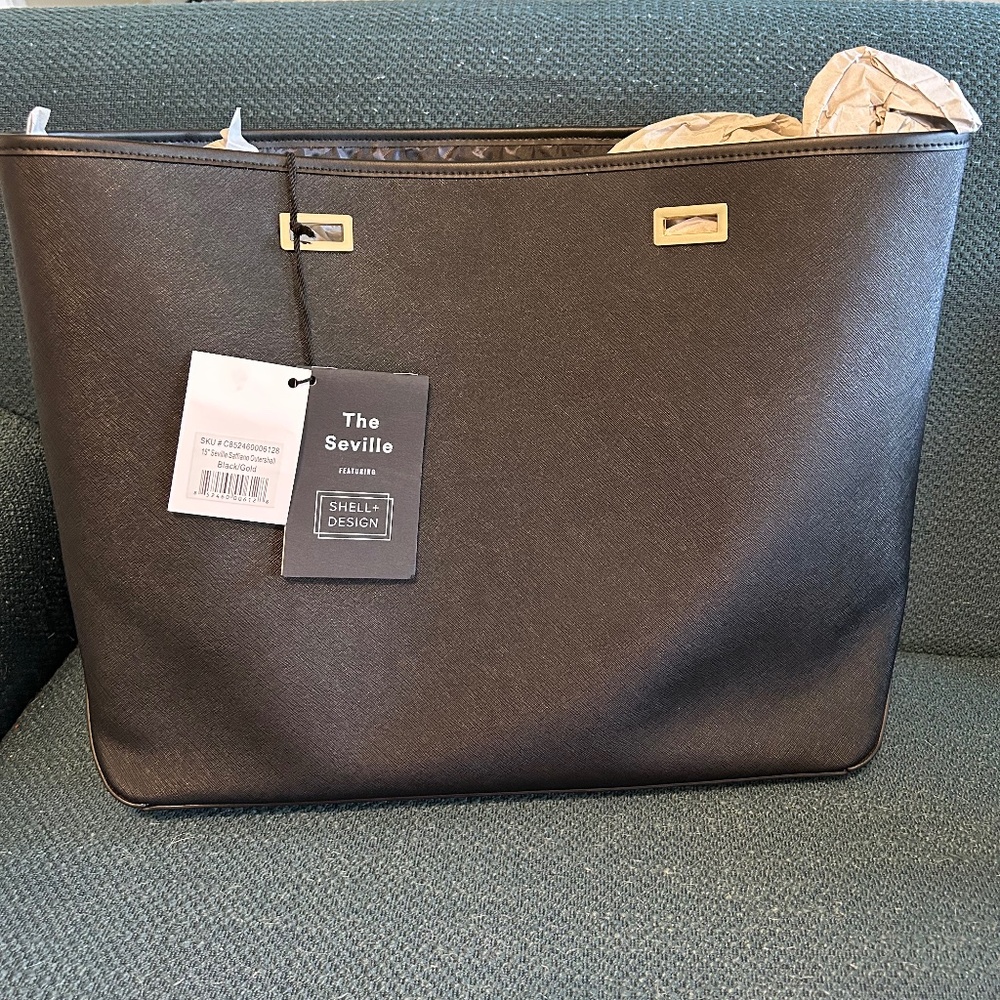 Lo & Sons Seville Shell 15" NWT